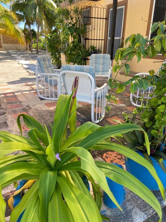 Casa Ibiza Celestun Villa Екстериор снимка