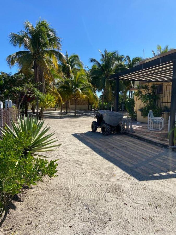 Casa Ibiza Celestun Villa Екстериор снимка