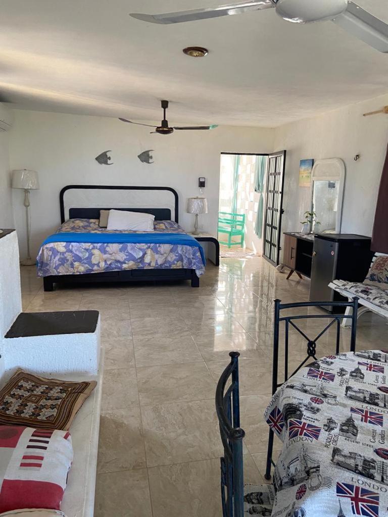 Casa Ibiza Celestun Villa Екстериор снимка